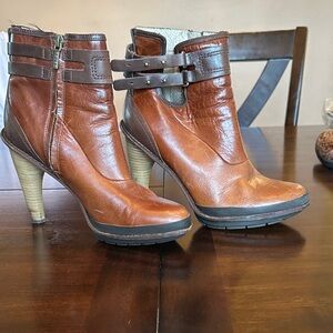 Tsubo Tan and Brown Heeled Boots